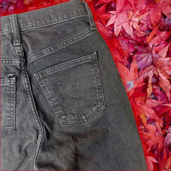 NWT Universal Thread Black Retro ‘High-Rise 90s Slim Leg Jeans’ Size 2 - Picture 15 of 16